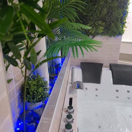 Espectacular Apartamento Con Spa Privado Miami Platja  Exterior foto